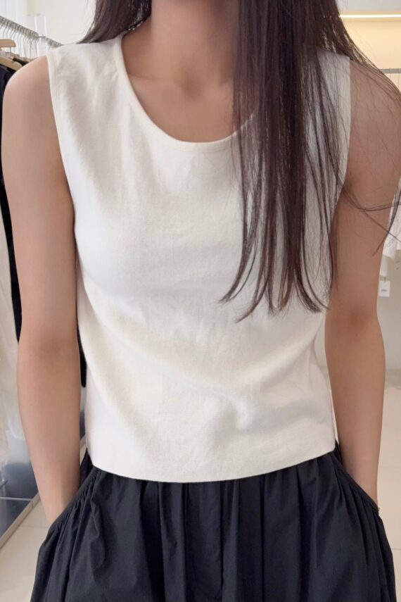 37244 Knitted Sleeveless Vest