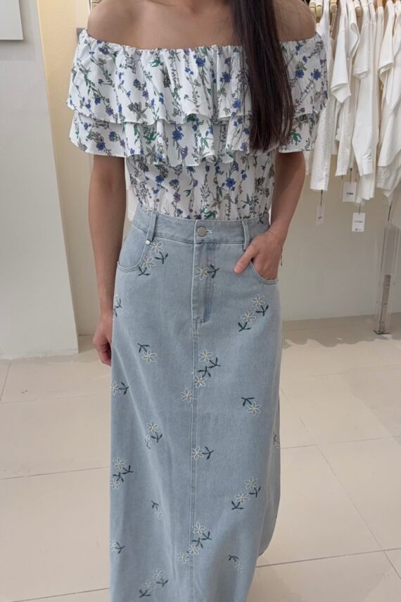 37391 FLORAL BOAT NECTK TOP