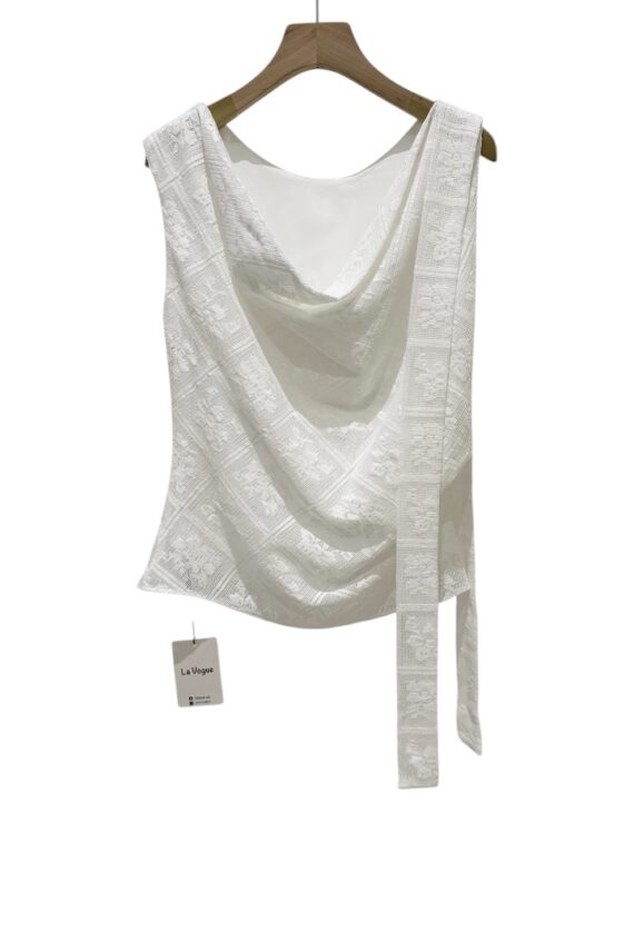 37651 IRREGULAR LACE TOP