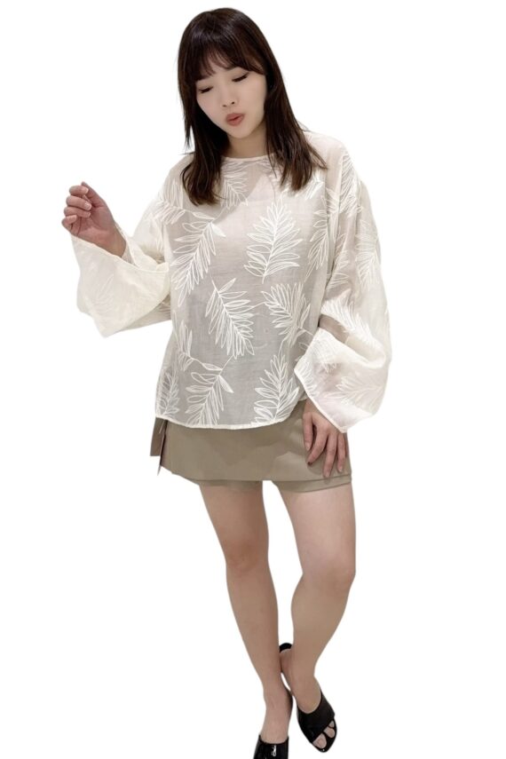 38932 EMBROIDERED MESH TOP