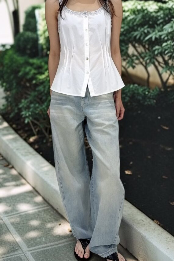 38981 SLEEVELESS BUTTON-UP TOP