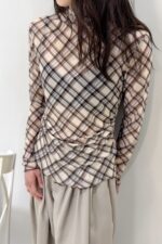 39232 CHECKER CHIFFON LONG-SLEEVED TOP