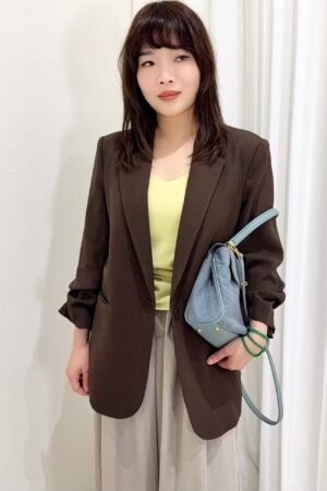 39231 FITTED SHORT-SLEEVE BLAZER