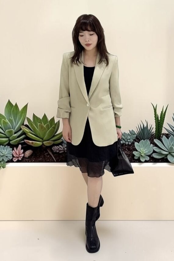 39231 FITTED SHORT-SLEEVE BLAZER
