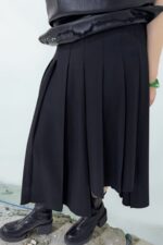 39255 ASYMMETRICAL PLEATED SKIRT