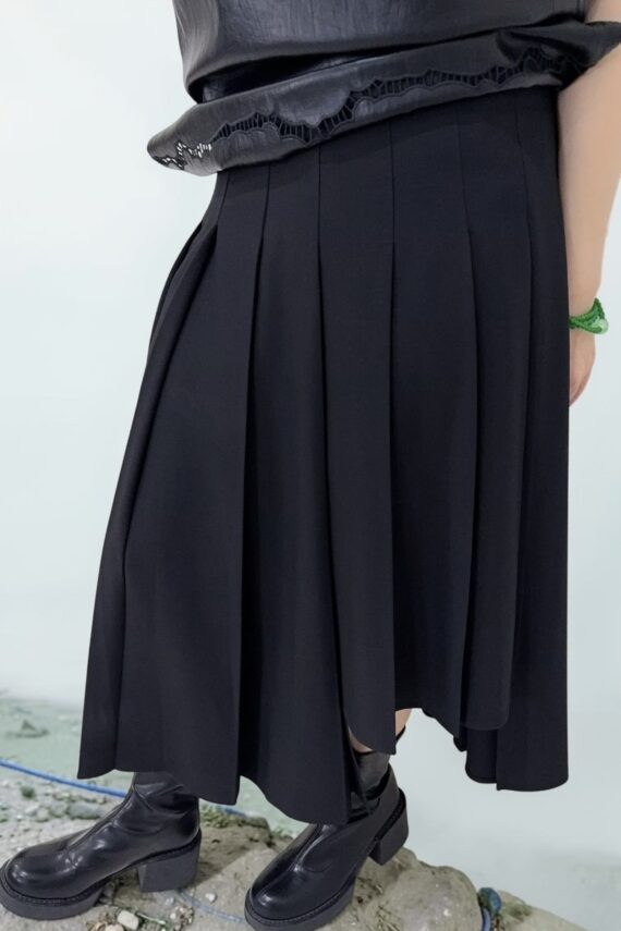 39255 ASYMMETRICAL PLEATED SKIRT