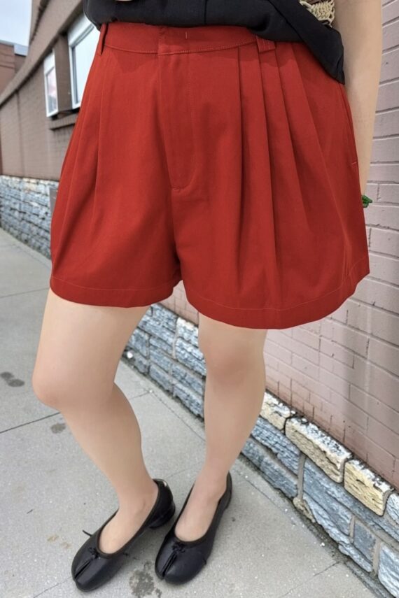 38962 MINIMALIST SHORT PANTS