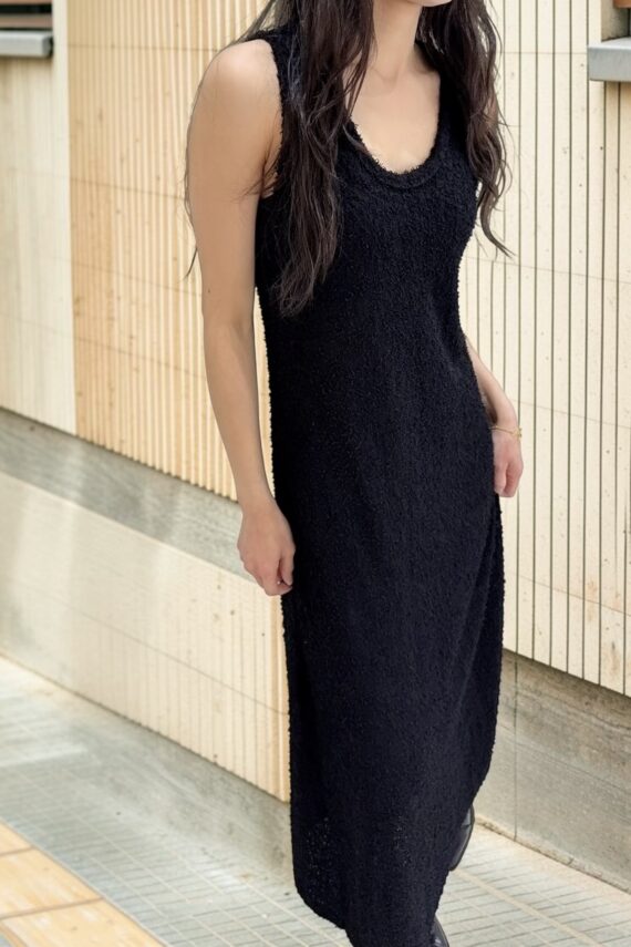 39087 SLEEVELESS U-NECK MAXI DRESS