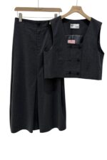 39273 TAILORED BUTTON VEST TOP