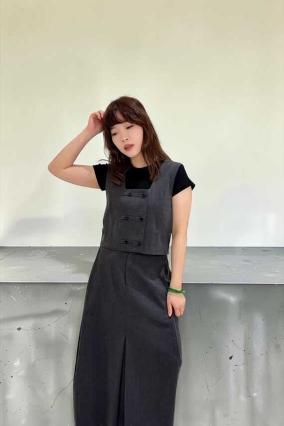 39273 TAILORED BUTTON VEST TOP