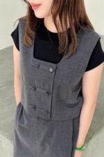 39273 TAILORED BUTTON VEST TOP