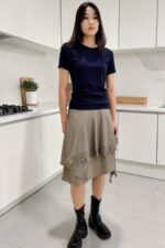 39223 MINIMALIST FITTED TEE