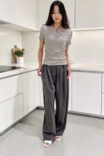 39223 MINIMALIST FITTED TEE