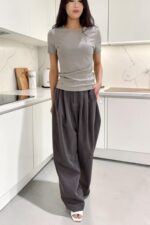 39223 MINIMALIST FITTED TEE