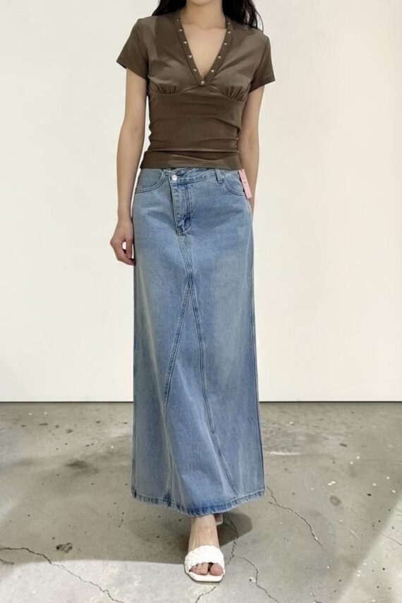 39141 FITTED V-NECK TOP