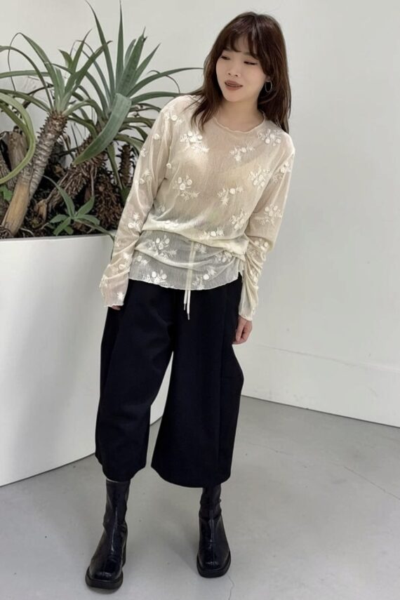 39271 ELASTIC-WAIST CROPPED CURVED-LEG PANTS