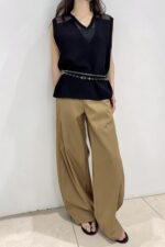39054 V-NECK KNIT TOP