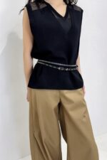 39054 V-NECK KNIT TOP