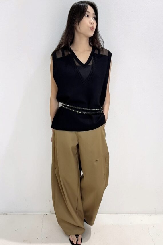 39054 V-NECK KNIT TOP