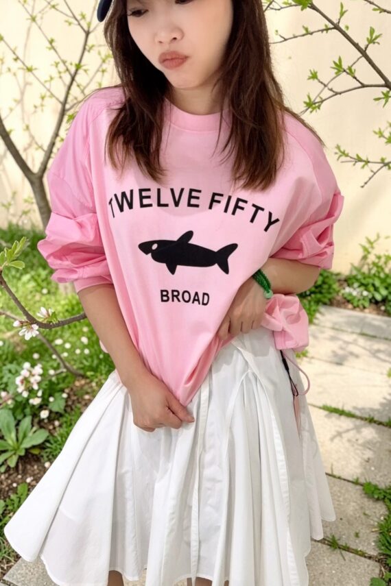 39300 GRAPHIC PRINTED LONG-SLEEVE TOP