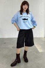 39300 GRAPHIC PRINTED LONG-SLEEVE TOP