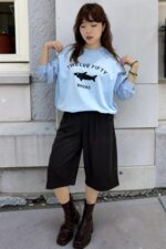 39300 GRAPHIC PRINTED LONG-SLEEVE TOP