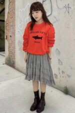 39300 GRAPHIC PRINTED LONG-SLEEVE TOP