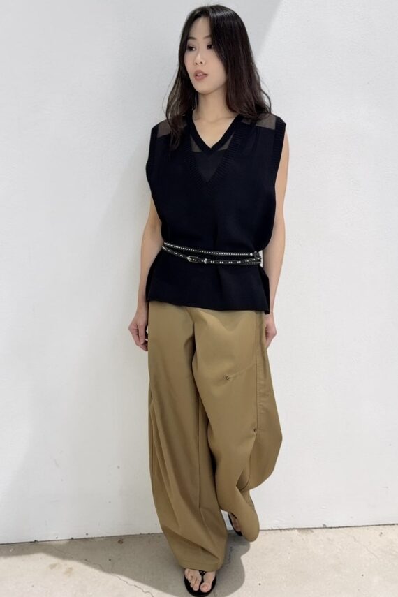 39054 V-NECK KNIT TOP